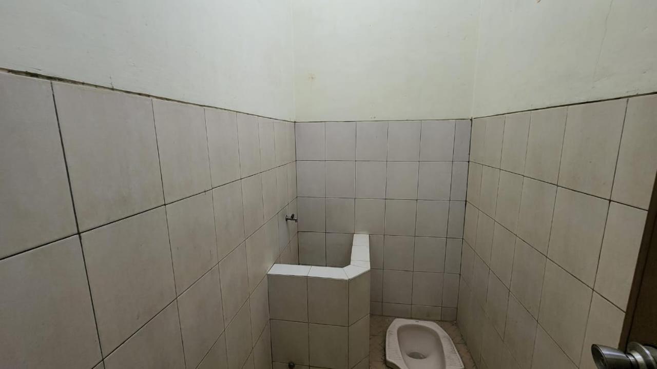 Hotel Metro Kudus Tanggulangin Esterno foto